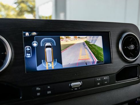 Used 2025 Mercedes-Benz Sprinter 3500 image 64