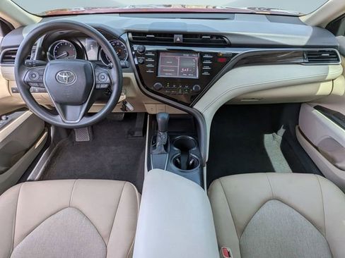 Used 2019 Toyota Camry LE FWD image 14