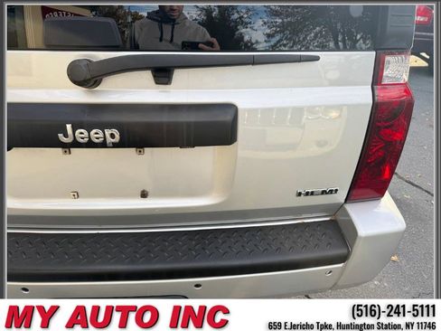 Used 2010 Jeep Commander Sport w/ Sun/Sound Group image 38