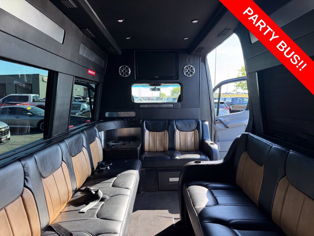 Used 2011 Mercedes-Benz Sprinter 2500 image 47