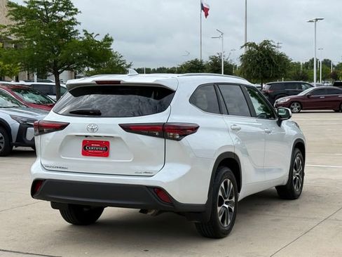 Used 2026 Toyota Highlander XLE AWD/4WD image 5