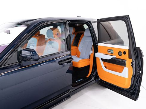 New 2026 Rolls-Royce Cullinan Black Badge image 21