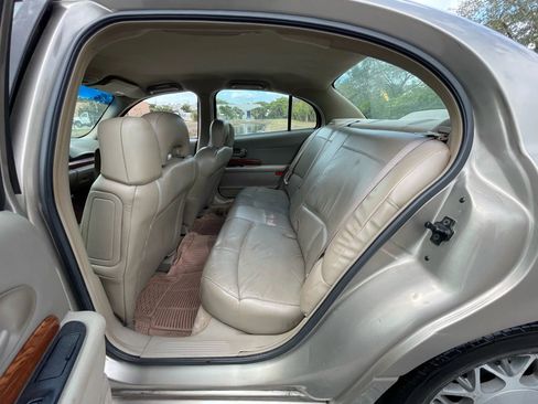 Used 2000 Buick Le Sabre Custom w/ Prestige Opt Pkg image 24