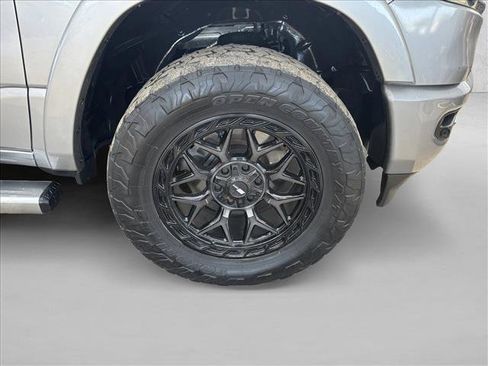 Used 2021 RAM 1500 Limited w/ Body Color Bumper Group image 21