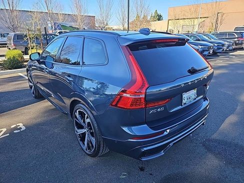Used 2024 Volvo XC60 T8 Ultimate w/ Climate Package image 3