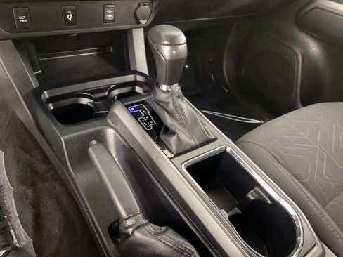 Used 2016 Toyota Tacoma TRD Off-Road w/ Towing Package AWD/4WD image 28