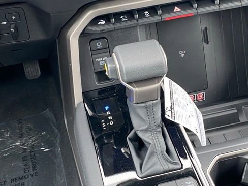 New 2026 Toyota Tundra Limited AWD/4WD image 18