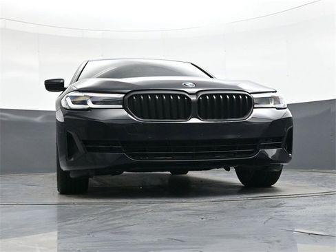 Used 2022 BMW 530i w/ Convenience Package image 32