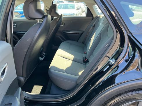 Used 2025 Kia K4 LXS image 22