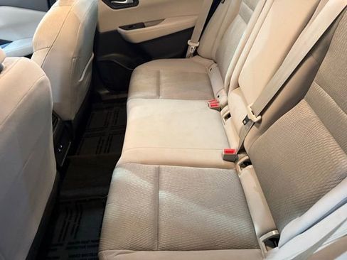 Certified 2025 Nissan Rogue SV image 28