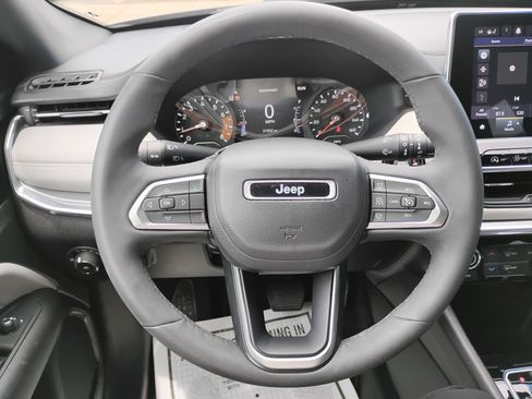 Used 2023 Jeep Compass Limited AWD/4WD image 20