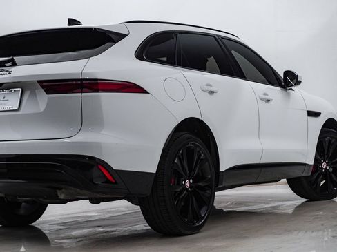 Used 2022 Jaguar F-PACE S image 10