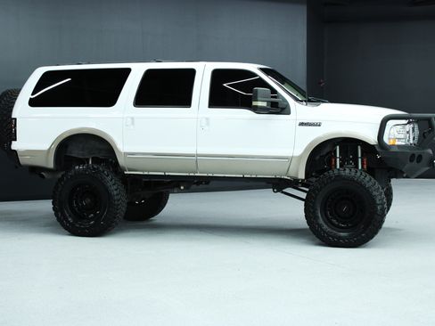 Used 2002 Ford Excursion Limited AWD/4WD image 33