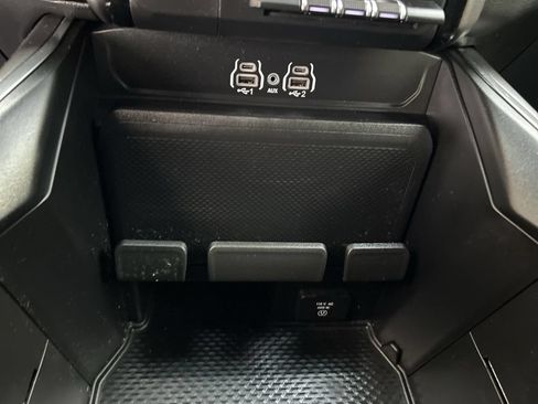 Used 2026 RAM 1500 Laramie AWD/4WD image 49