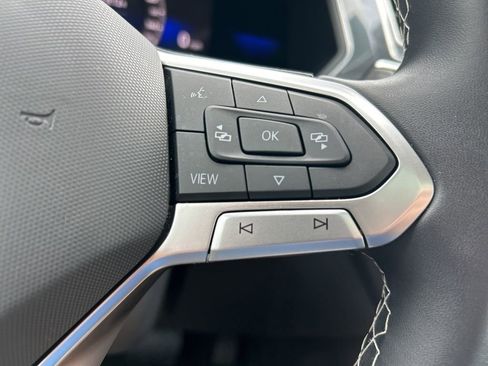 Used 2023 Volkswagen Tiguan SE image 27