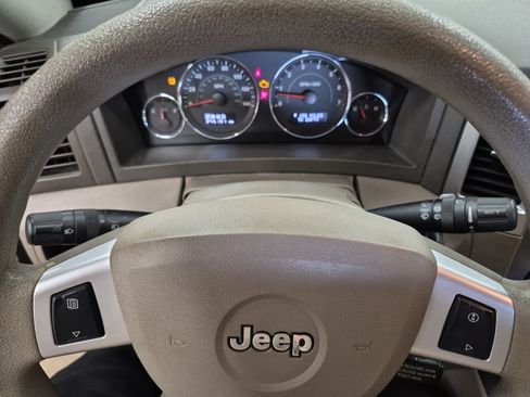 Used 2008 Jeep Grand Cherokee Laredo RWD image 22