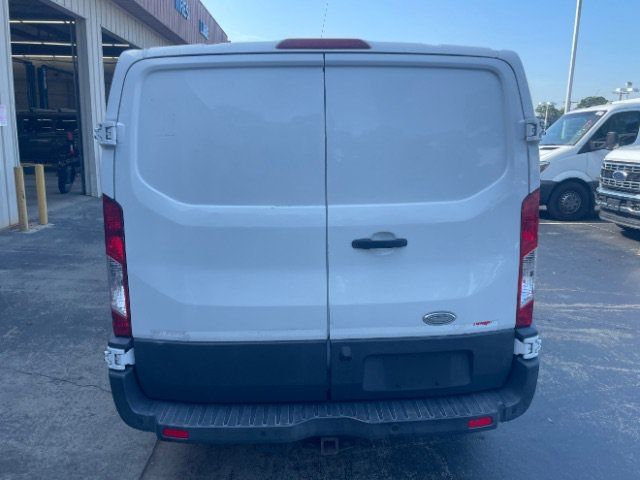 Used 2015 Ford Transit 250 130 Low Roof RWD image 5