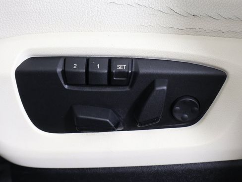 Used 2016 BMW X5 xDrive40e image 33