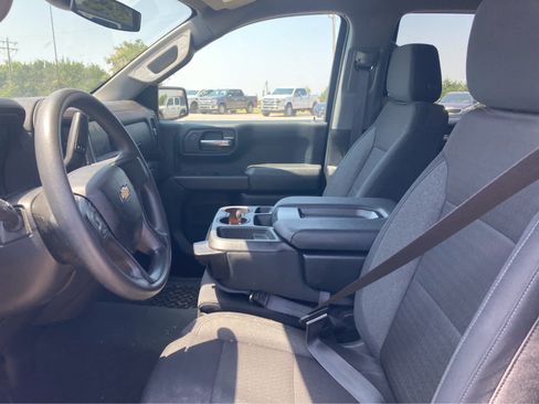 Used 2024 Chevrolet Silverado 1500 Custom w/ Turbomax Blackout Package AWD/4WD image 4