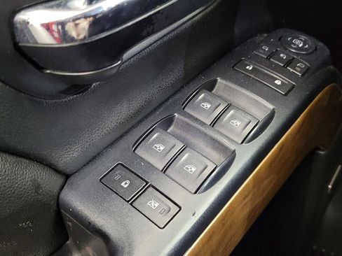 Used 2018 Chevrolet Silverado 1500 LTZ w/ Sport Package image 27