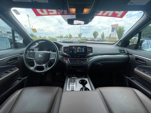 Used 2025 Honda Passport EX-L image 29