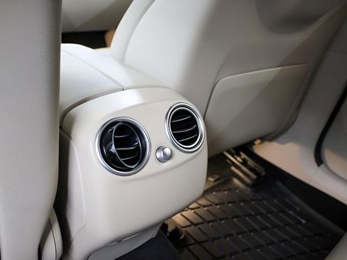 Used 2022 Mercedes-Benz GLC 300 4MATIC Coupe image 23