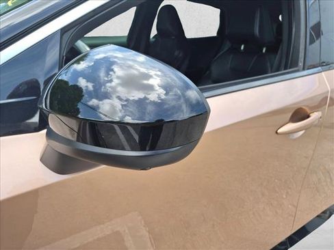 Certified 2023 Nissan Ariya FWD image 9