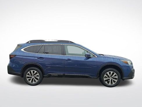 Certified 2022 Subaru Outback Premium image 7