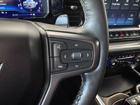 Certified 2025 Chevrolet Silverado 1500 High Country w/ Midnight Edition AWD/4WD image 17