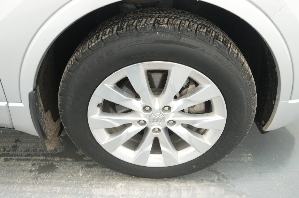 Used 2018 Buick Envision Essence AWD/4WD image 10