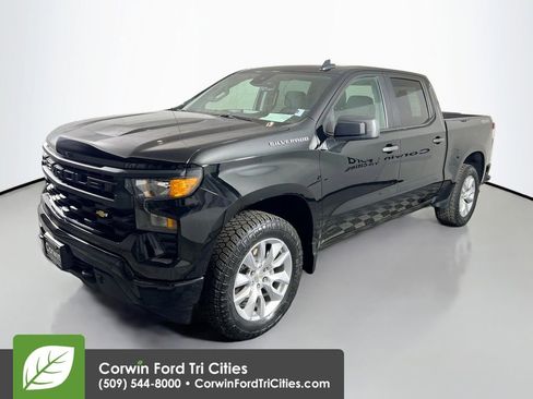 Used 2023 Chevrolet Silverado 1500 Custom image 5