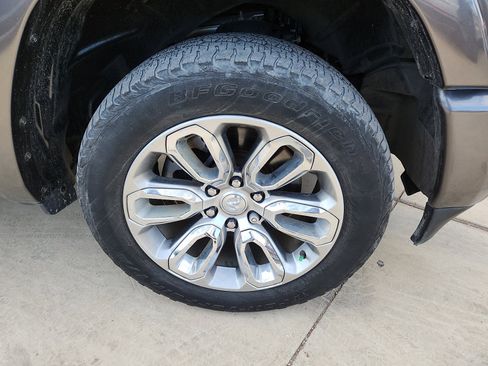 Used 2022 RAM 1500 Laramie w/ Sport Appearance Package image 9