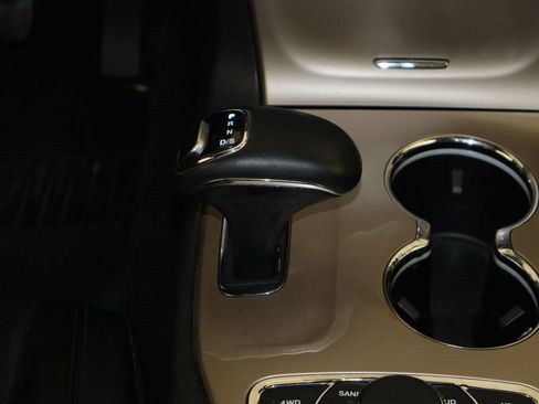 Used 2014 Jeep Grand Cherokee Summit image 11