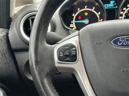 Used 2015 Ford Fiesta SE image 8