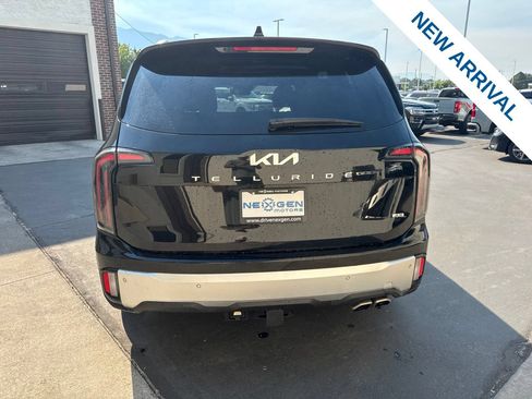 Used 2024 Kia Telluride SX Prestige w/ Towing Package AWD/4WD image 6