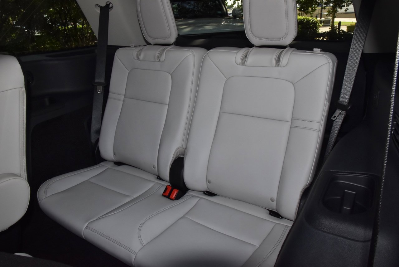Certified 2026 Lincoln Aviator 2WD w/ Jet Appearance Package image 15
