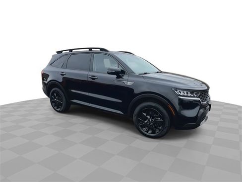 Used 2023 Kia Sorento S w/ Panoramic Sunroof Package image 2