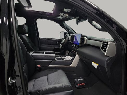 Certified 2025 Toyota Tundra Limited w/ Power Package AWD/4WD image 11