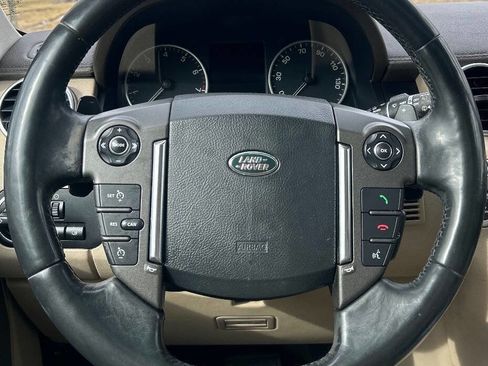 Used 2015 Land Rover LR4 HSE image 11