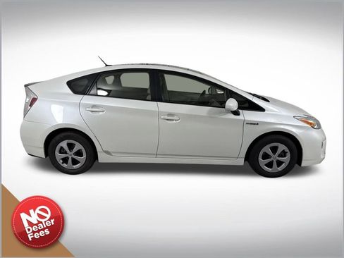 Used 2013 Toyota Prius Three image 2