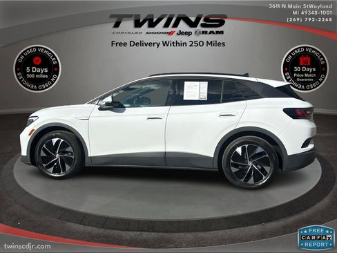 Used 2022 Volkswagen ID.4 Pro image 7