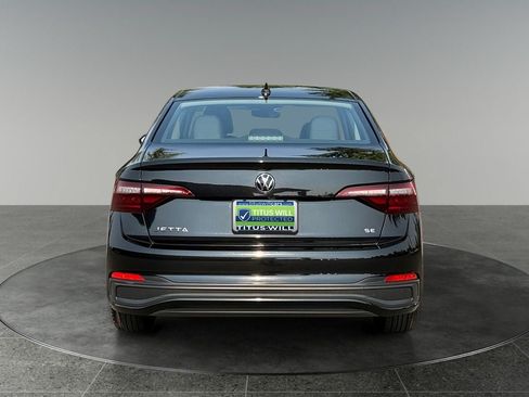 Used 2024 Volkswagen Jetta SE FWD image 8