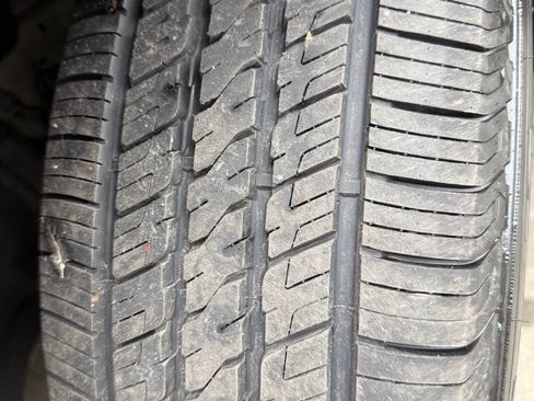 Used 2020 Buick Enclave Essence image 35