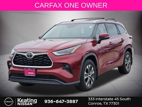 Used 2022 Toyota Highlander XLE FWD image 4