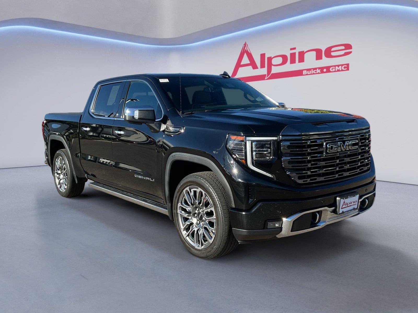 Used 2024 GMC Sierra 1500 Denali Ultimate AWD/4WD image 7