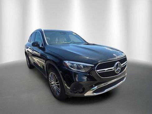 Used 2024 Mercedes-Benz GLC 300 4MATIC image 5
