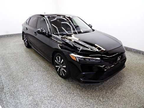 Used 2024 Honda Civic EX-L image 3