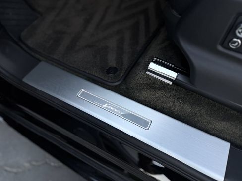 Used 2021 Bentley Bentayga Speed AWD/4WD image 19