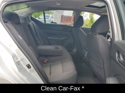 Certified 2024 Nissan Altima 2.5 SV w/ SV Premium Package AWD/4WD image 15
