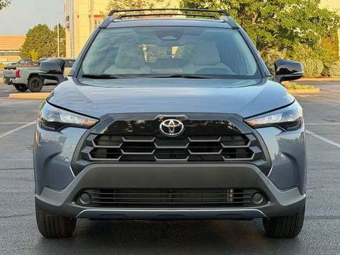 Certified 2026 Toyota Corolla Cross LE w/ Moonroof Package AWD/4WD image 9
